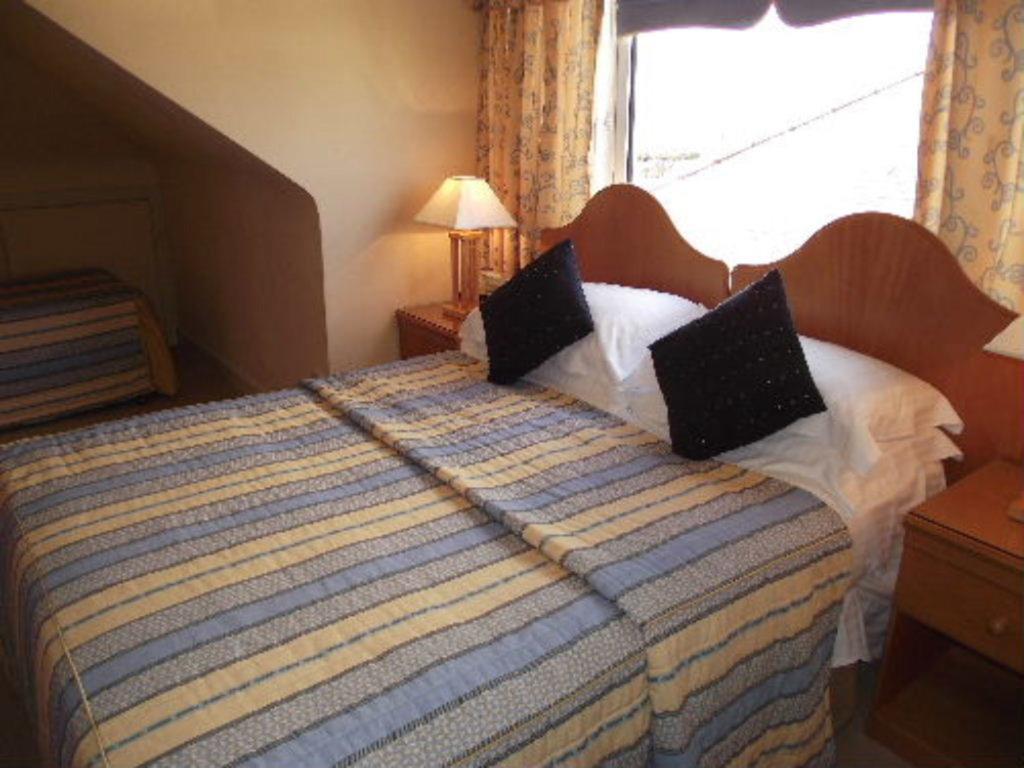 Whin Park Guest House Ларгс Екстер'єр фото