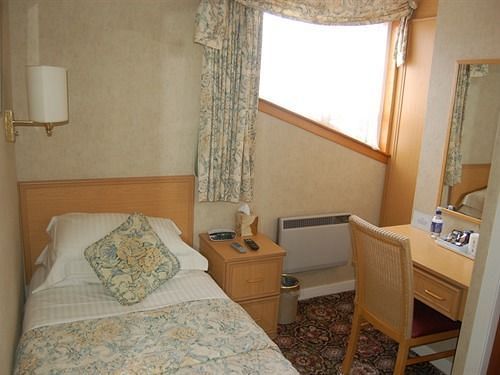 Whin Park Guest House Ларгс Екстер'єр фото